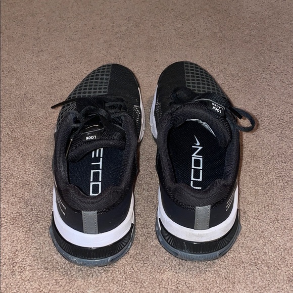 Nike Black and White Training Shoes - Picture 5 of 6